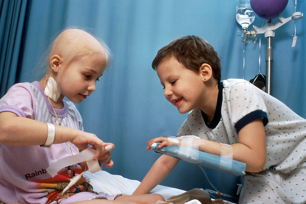 Asociatia Lumea Faptelor Bune - Copii Bolnavi de cancer